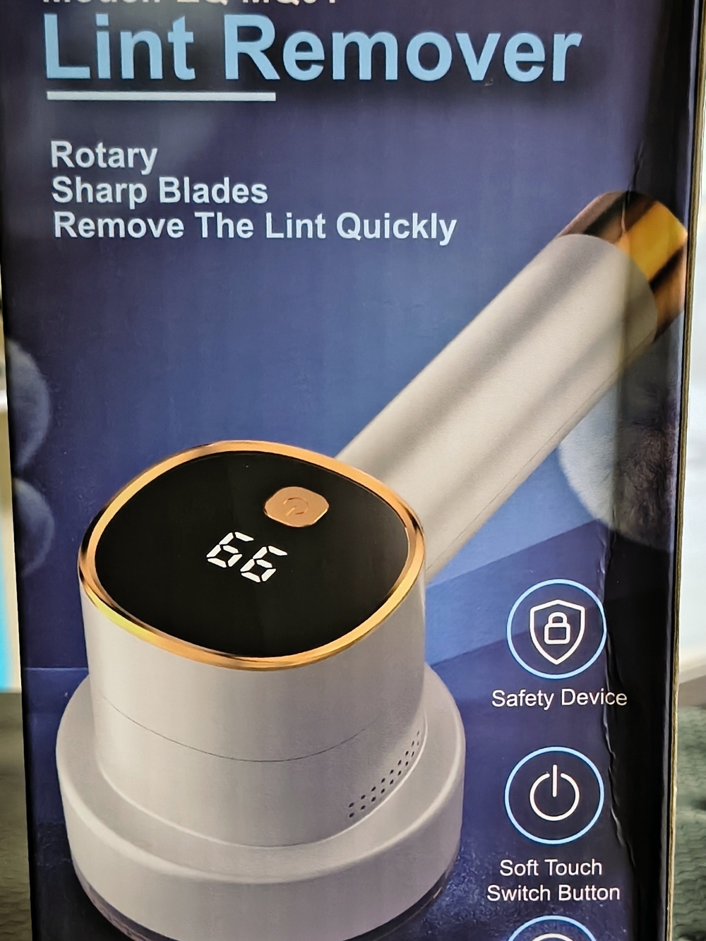 Digital Lint Remover in White and Gold